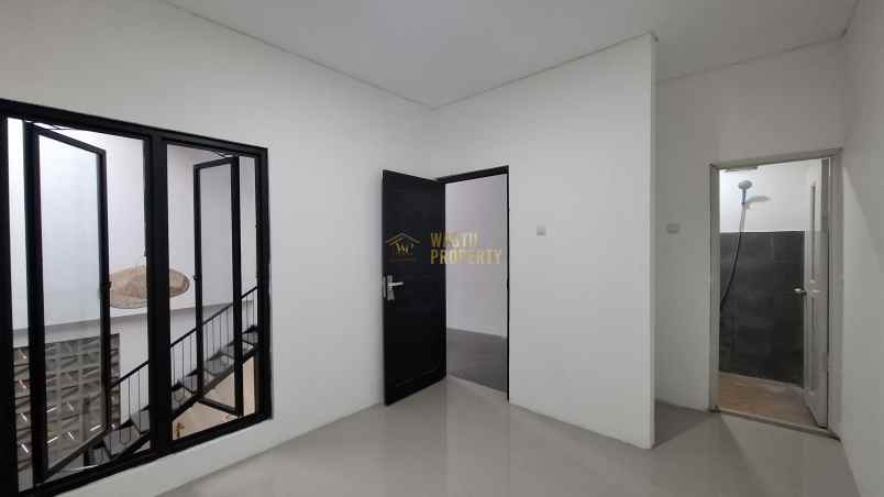 dijual rumah maguwoharjo kec depok kab