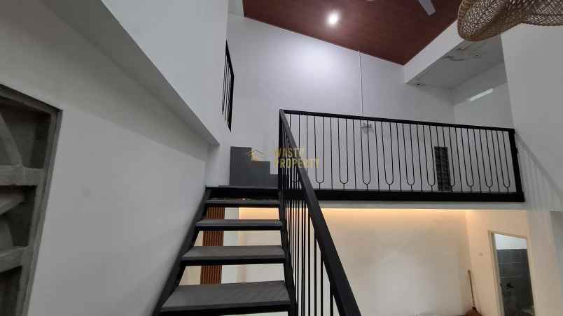 dijual rumah maguwoharjo kec depok kab