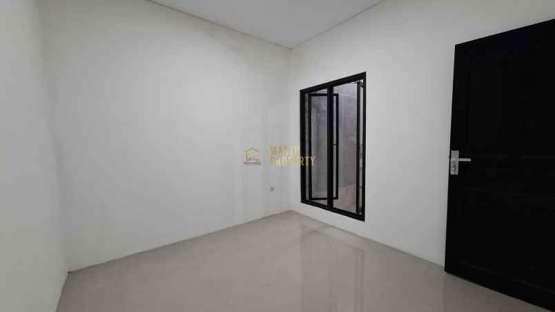 dijual rumah maguwoharjo kec depok kab