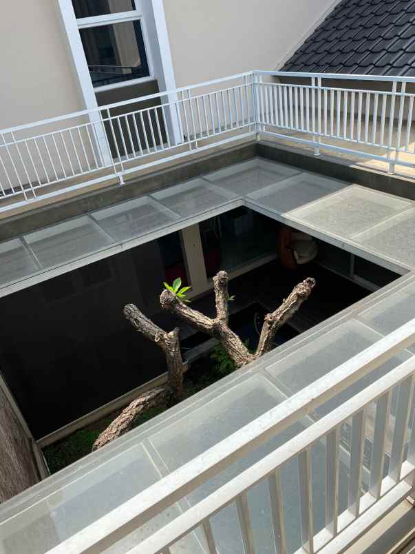 dijual rumah mainroad jl sukanagara