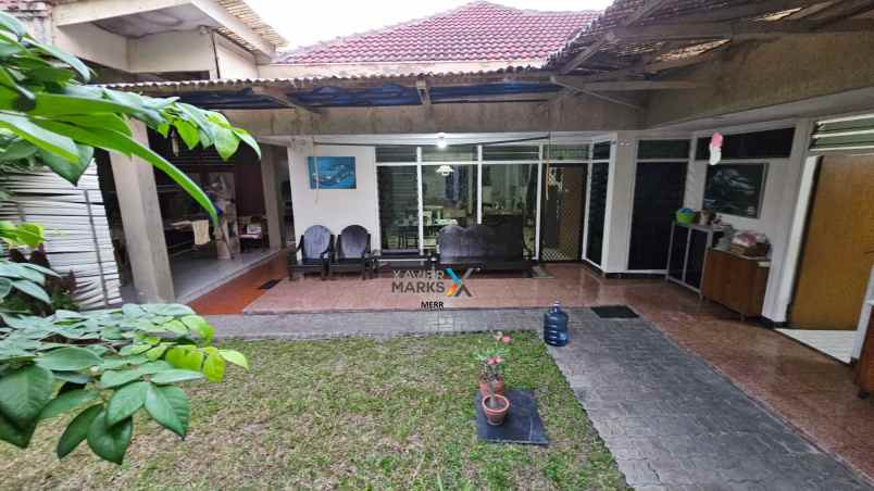 dijual rumah manyar kertoadi