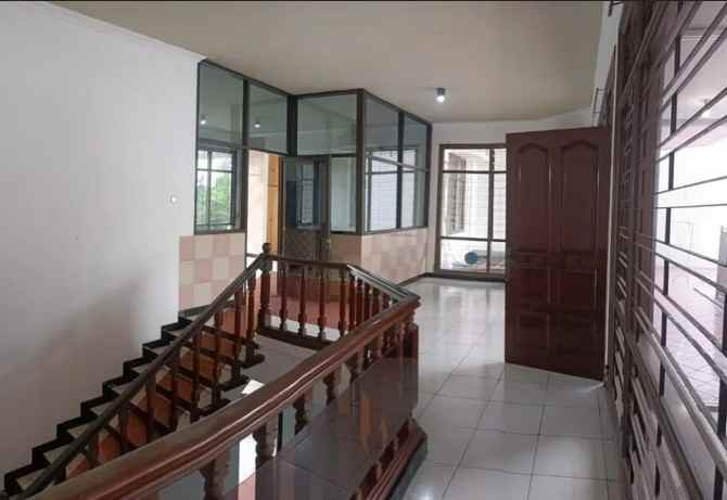 dijual rumah manyar kertoarjo