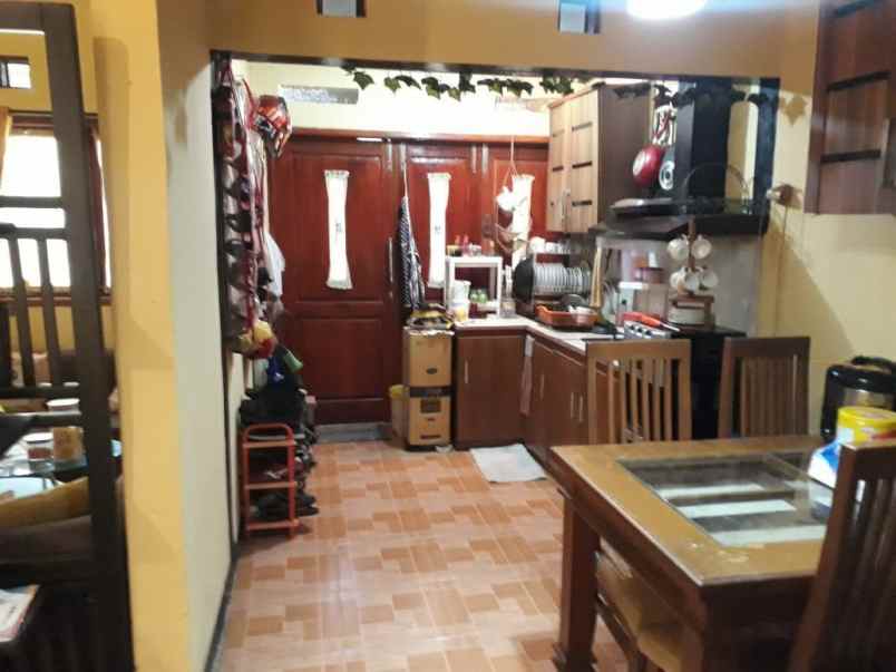 dijual rumah margahayu