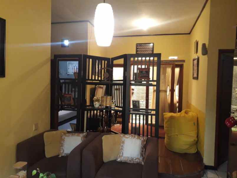 dijual rumah margahayu