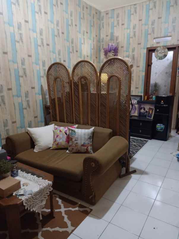 dijual rumah margasari