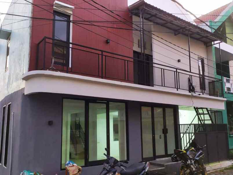 dijual rumah medayu utara