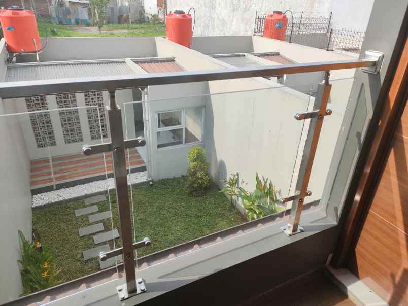 dijual rumah mekar wangi