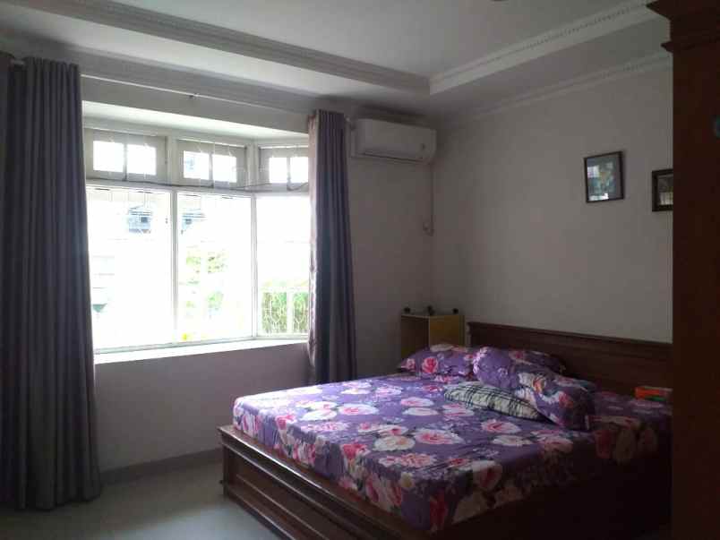 dijual rumah menteng dalam tebet