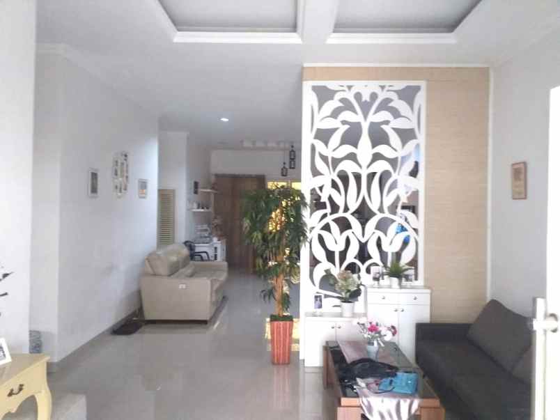 dijual rumah menteng dalam tebet