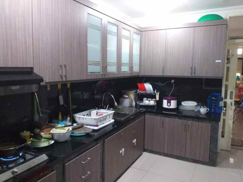 dijual rumah menteng dalam tebet