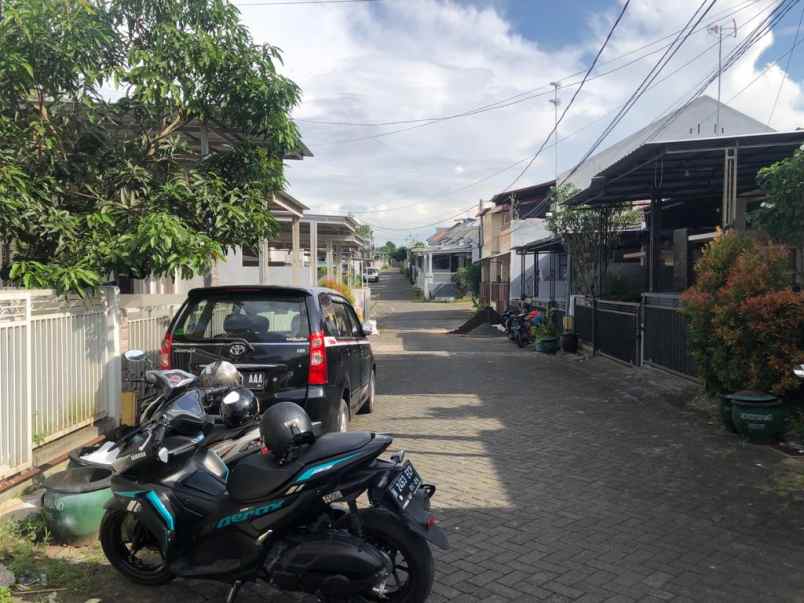 dijual rumah merjosari