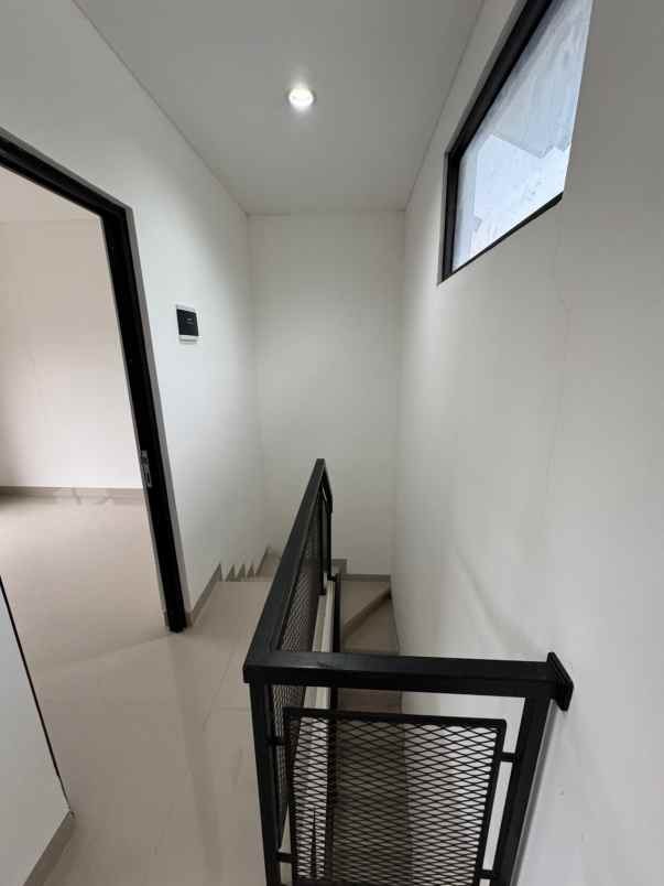 dijual rumah metland cileungsi