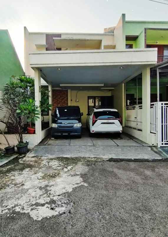 dijual rumah mewah di taman galaxy bekasi selatan