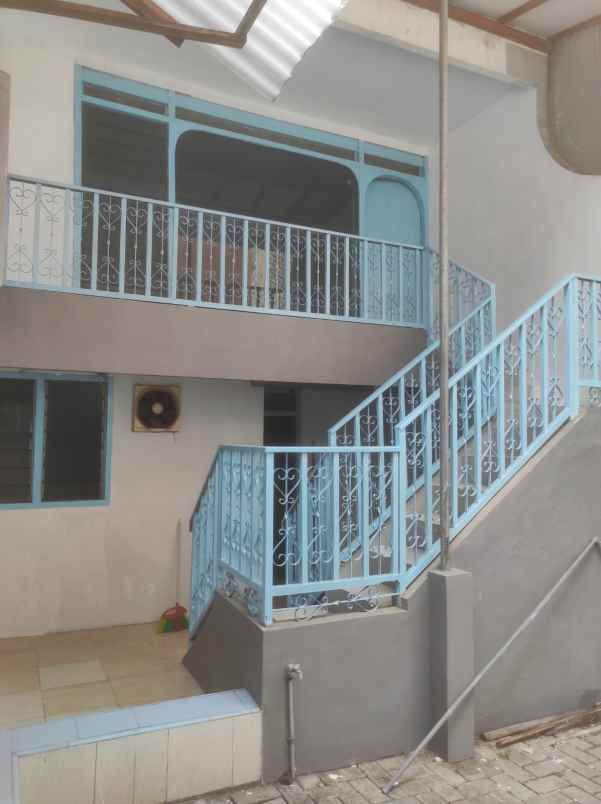 dijual rumah mulyosari