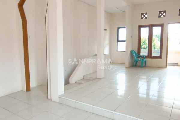 dijual rumah nanggerang
