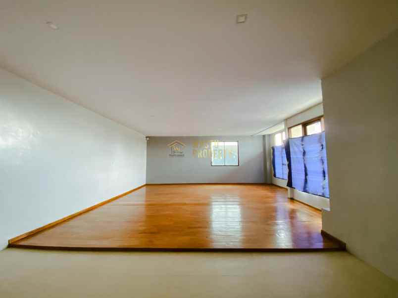 dijual rumah ngemplak