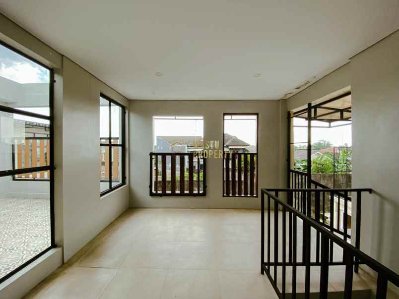 dijual rumah ngemplak