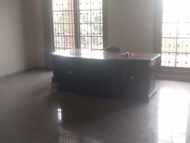 dijual rumah nginden intan