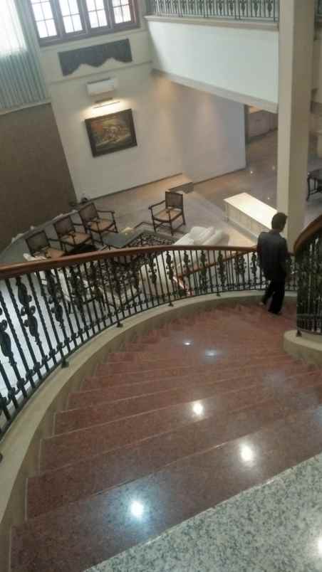 dijual rumah nginden intan