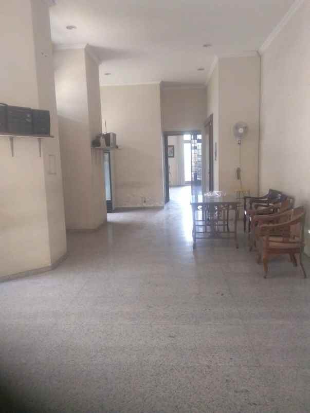 dijual rumah nginden intan