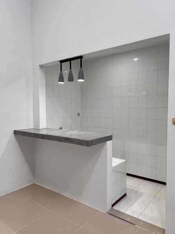 dijual rumah nginden intan tengah