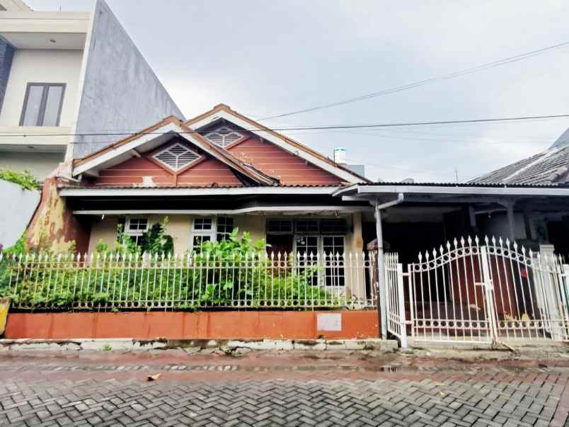 dijual rumah nirwana eksekutif