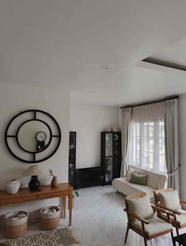 dijual rumah nusaloka bsd city
