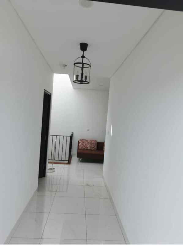 dijual rumah nusaloka bsd city