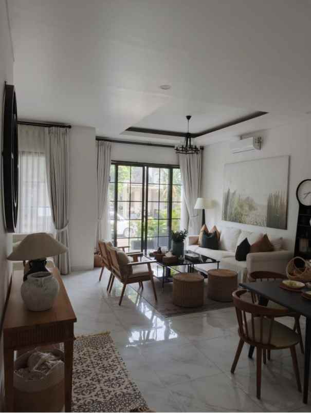 dijual rumah nusaloka bsd city