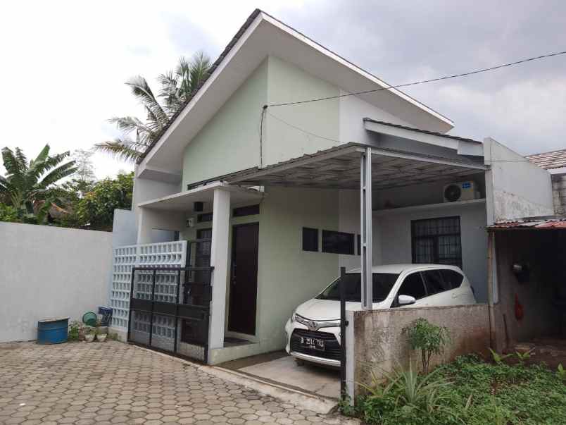 dijual rumah padurenan