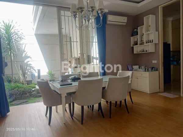 dijual rumah pakuwon city