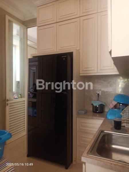 dijual rumah pakuwon city