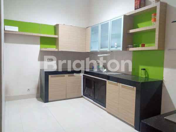 dijual rumah pakuwon city