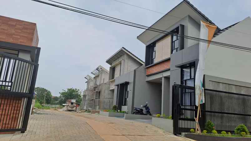 dijual rumah pamulang