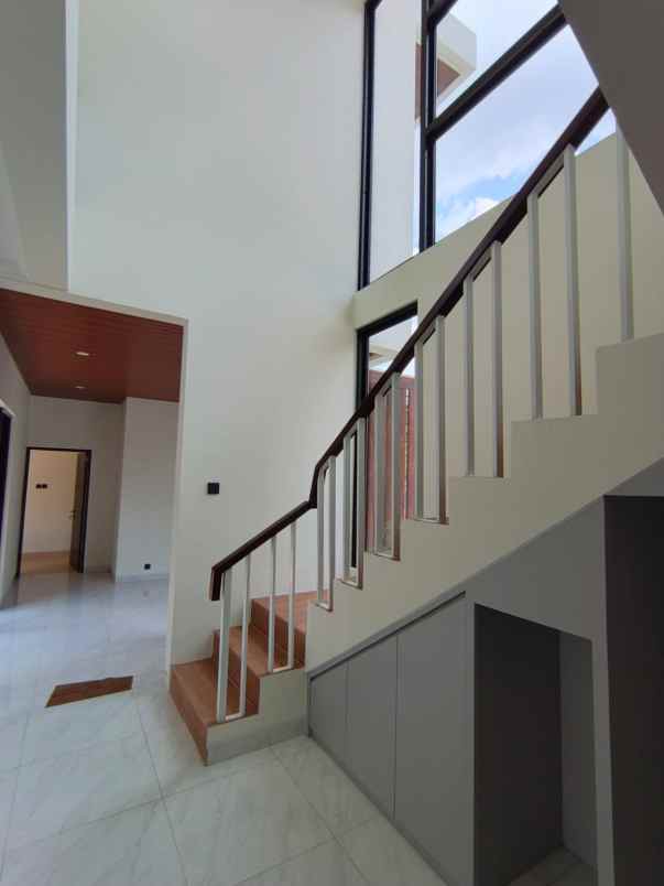 dijual rumah pandowoharjo kec sleman