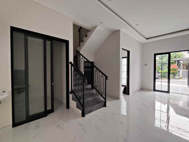 dijual rumah pantai mentari