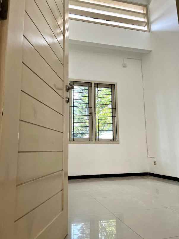 dijual rumah pantai mentari