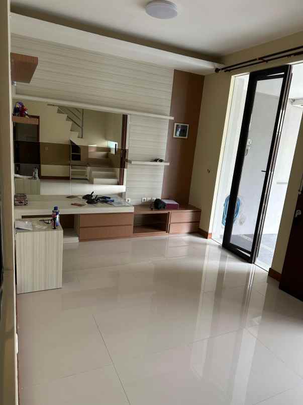 dijual rumah pantai mentari hamilton