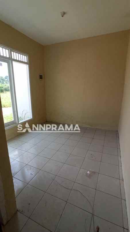 dijual rumah parung