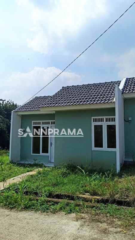 dijual rumah parung