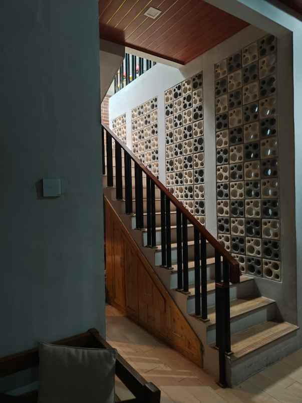 dijual rumah parung serang