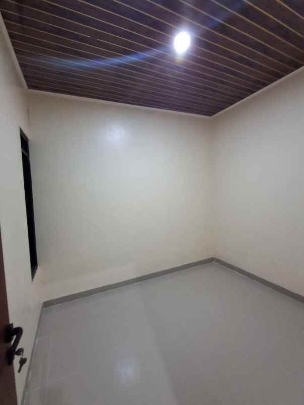 dijual rumah pengasinan sawangan depok