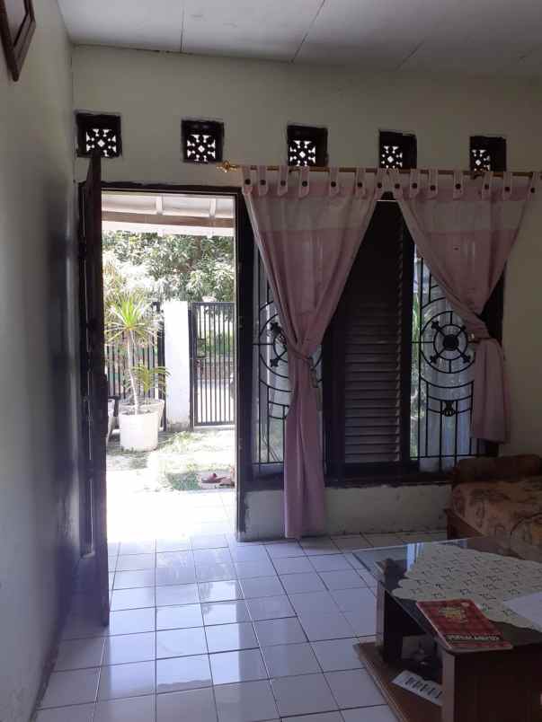 dijual rumah permata