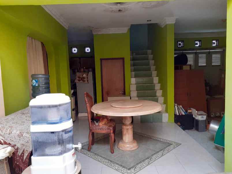 dijual rumah permata