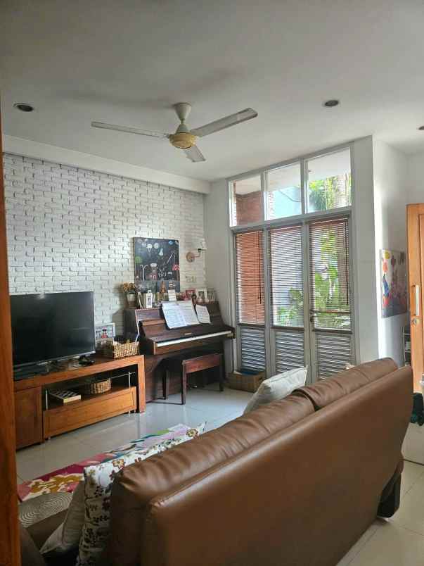 dijual rumah permata bintaro