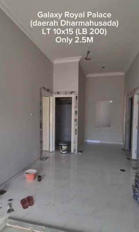 dijual rumah perum galaxy royal palace