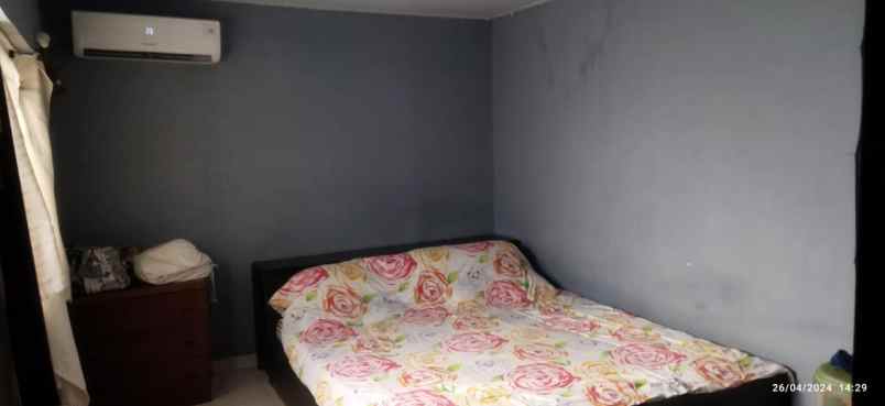 dijual rumah perum jatiwaringin asri