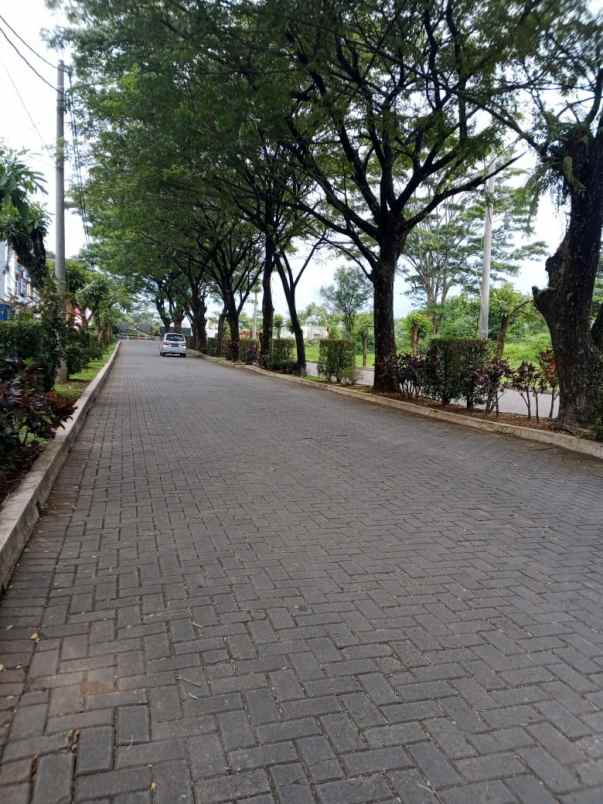 dijual rumah perum kiara residence