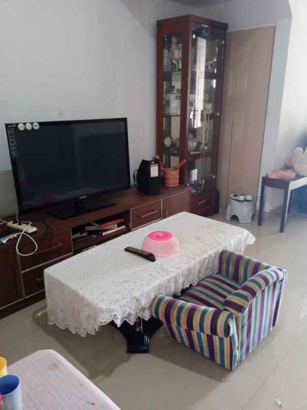 dijual rumah perum kiara residence