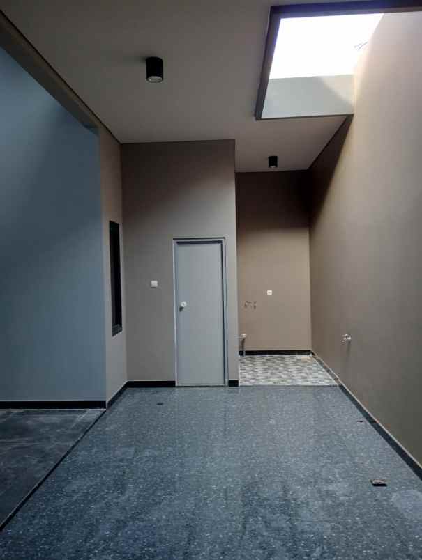 dijual rumah perum rewwin waru sidoarjo